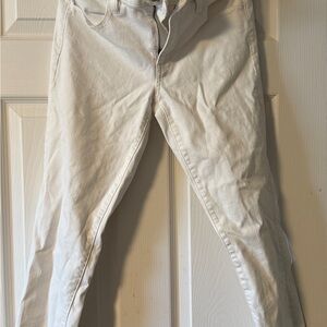 White American Eagle Skinny Jeans